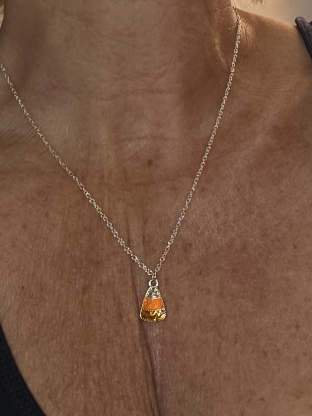 CLAIRE'S CANDY CORN CHARM NECKLACE